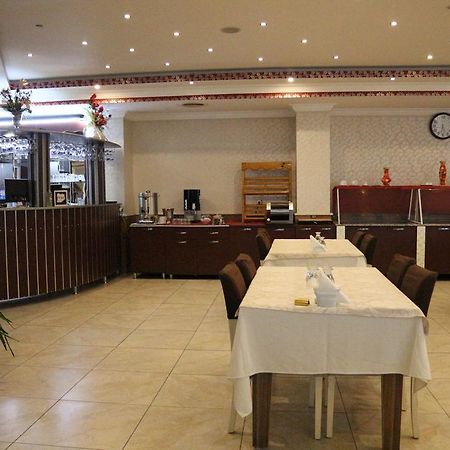 Metropolis Hotel Torbali Ngoại thất bức ảnh