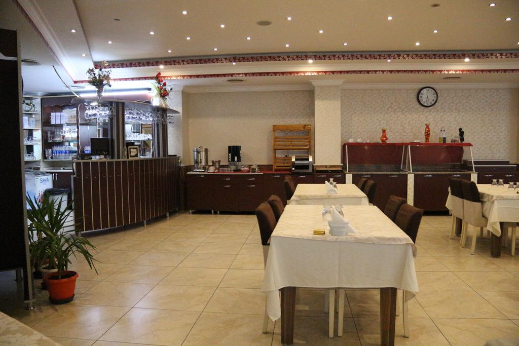Metropolis Hotel Torbali Ngoại thất bức ảnh
