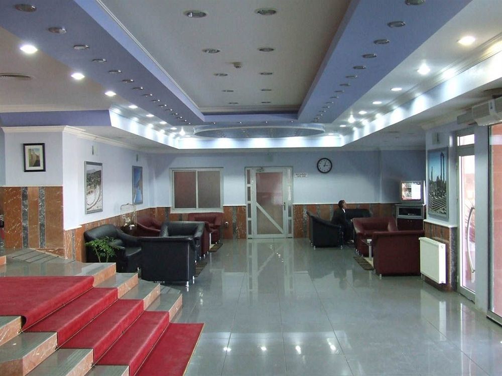 Metropolis Hotel Torbali Ngoại thất bức ảnh