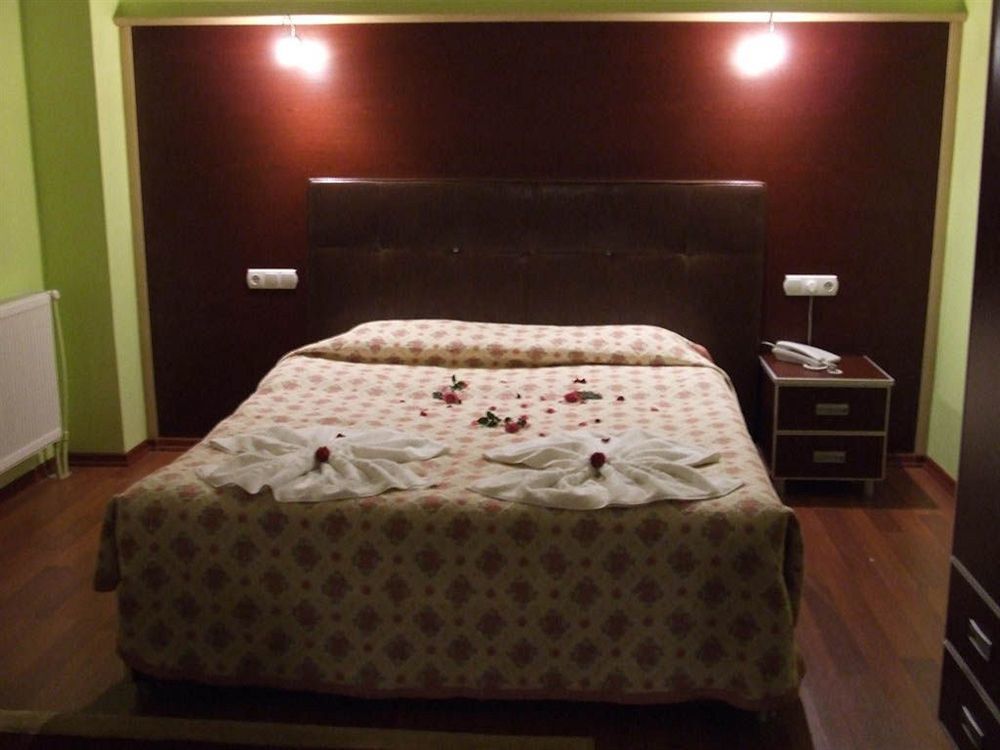 Metropolis Hotel Torbali Ngoại thất bức ảnh