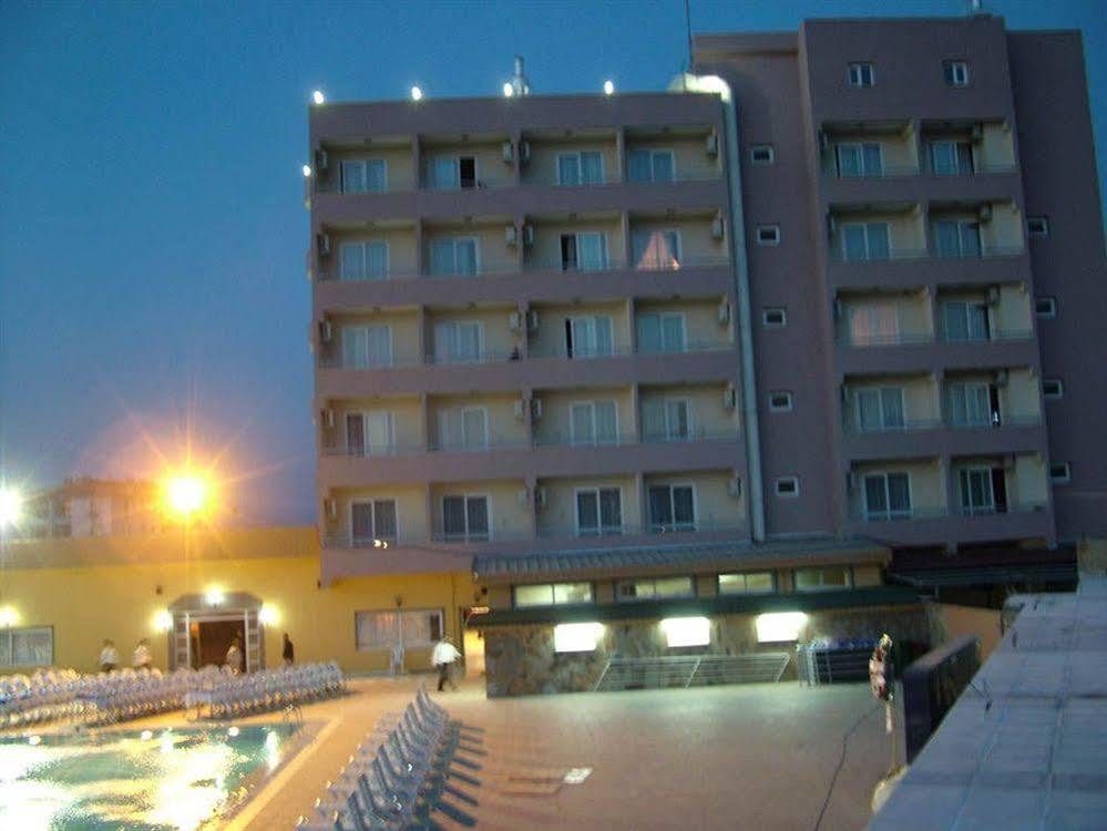 Metropolis Hotel Torbali Ngoại thất bức ảnh