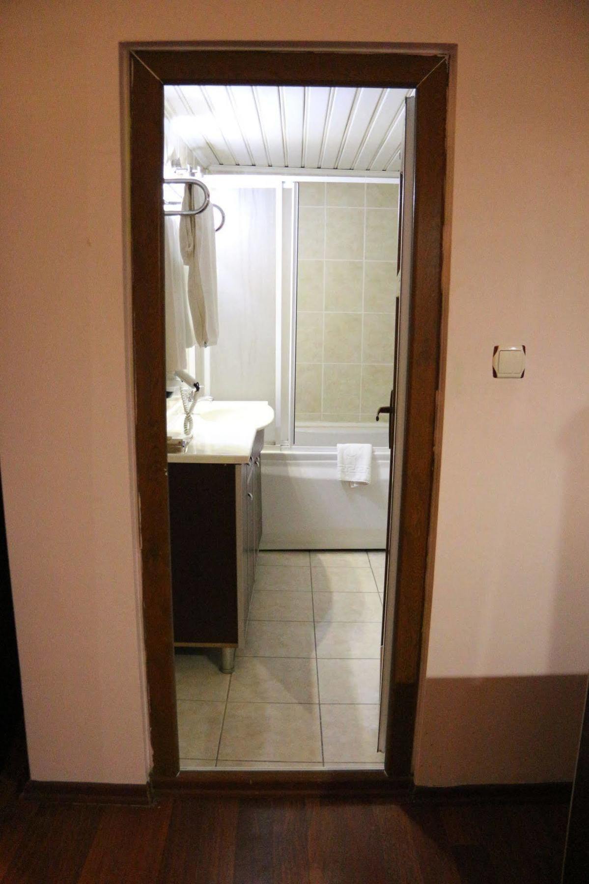 Metropolis Hotel Torbali Ngoại thất bức ảnh