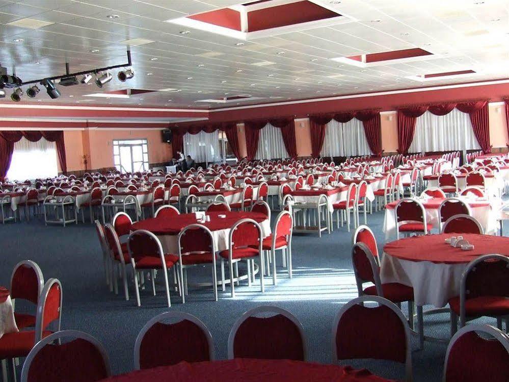 Metropolis Hotel Torbali Ngoại thất bức ảnh