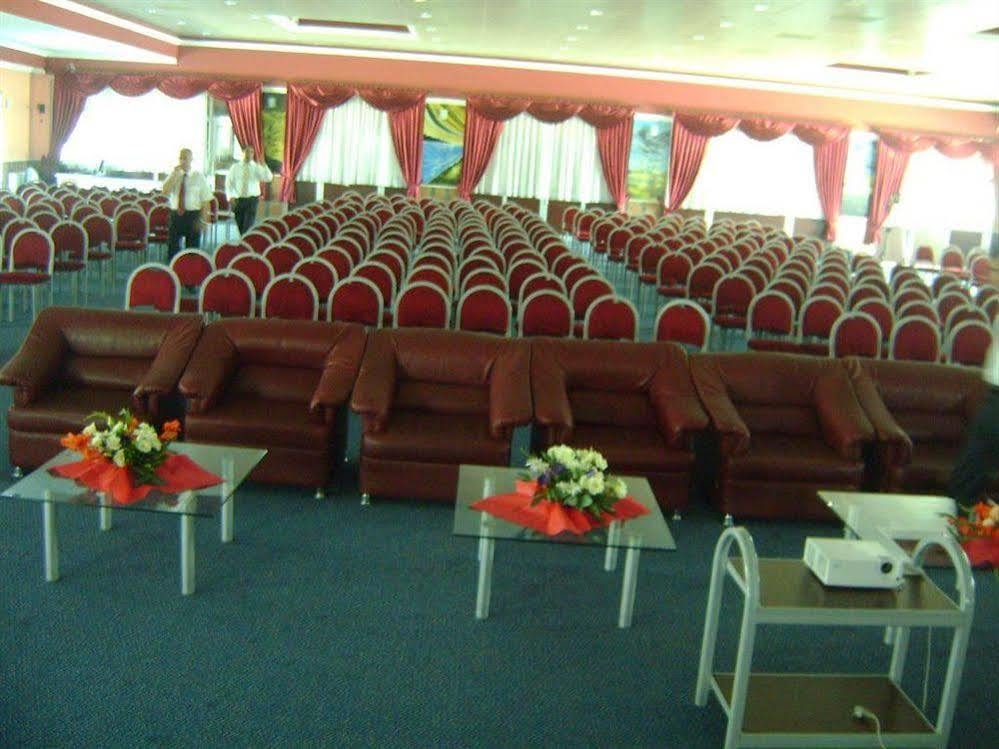 Metropolis Hotel Torbali Ngoại thất bức ảnh