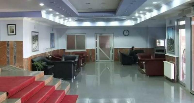 Metropolis Hotel Torbali Ngoại thất bức ảnh