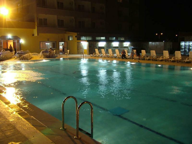 Metropolis Hotel Torbali Ngoại thất bức ảnh